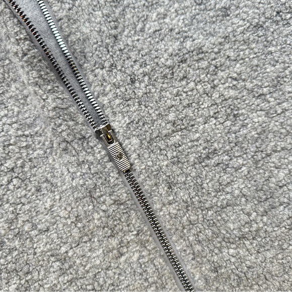 Lululemon stand out Sherpa sweater - Picture 4 of 9